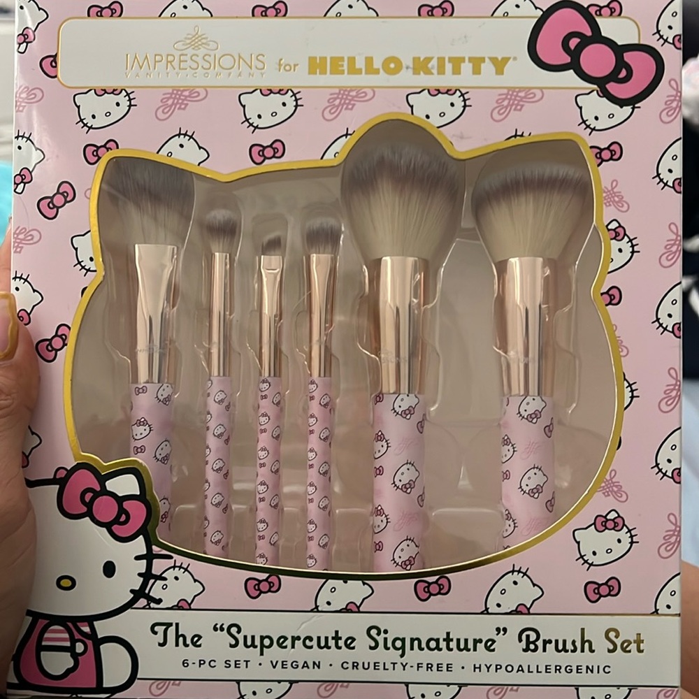 Hello kitty brush set